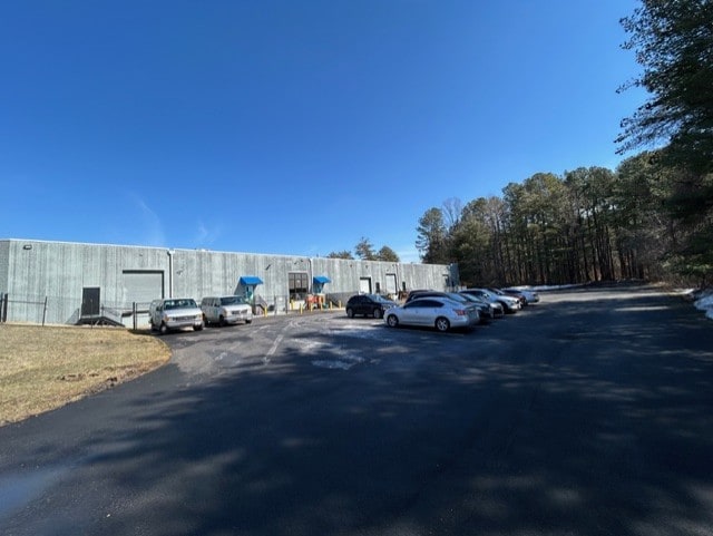 More Photos Of 16201 Trade Zone Ave, Upper Marlboro Industrial For Lease
