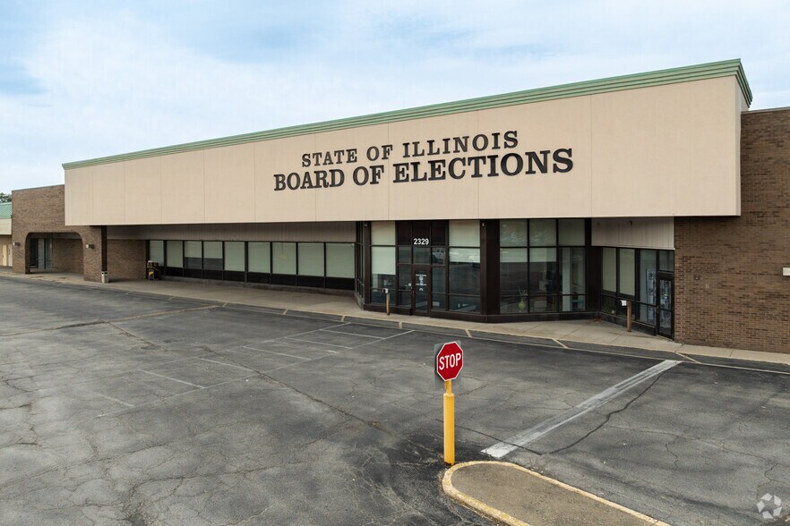 More Photos Of 2301-2585 S MacArthur Blvd, Springfield General Retail For Sale