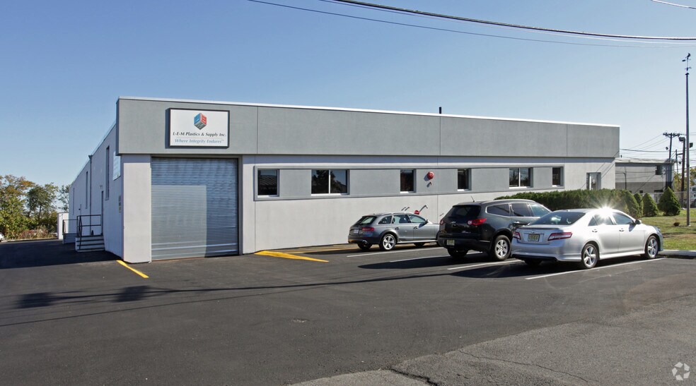 More Photos Of 255 Highland Cross, Rutherford Warehouse For Lease