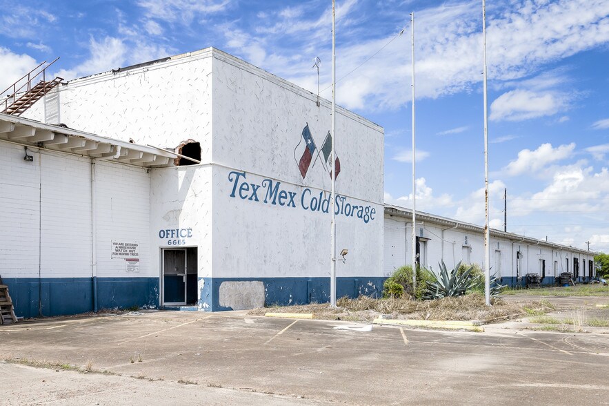 More Photos Of 6665 E 14th St, Brownsville Refrigeration Cold Storage For Sale