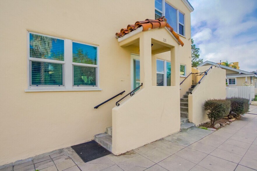More Photos Of 4095 Front St, San Diego Apartments For Sale