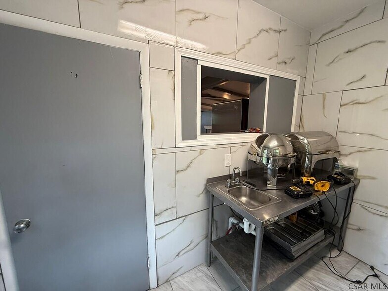 More Photos Of 534 Sheridan St, Johnstown General Retail For Sale