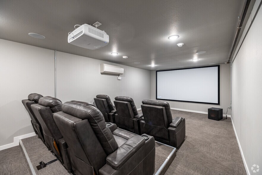 More Photos Of 1525 W Havens Ave, Mitchell Apartments For Lease