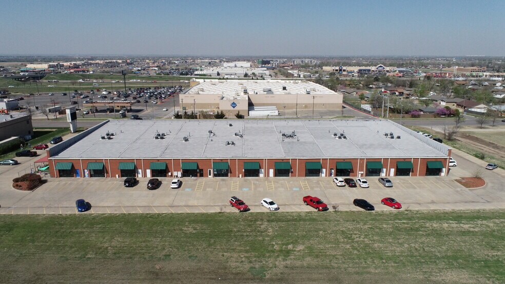 More Photos Of 1700-1704 S Broadway St, Moore General Retail For Lease