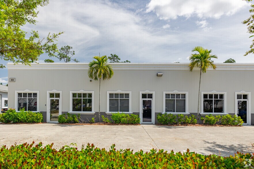 More Photos Of 28631 N Diesel Dr, Bonita Springs Light Manufacturing For Lease