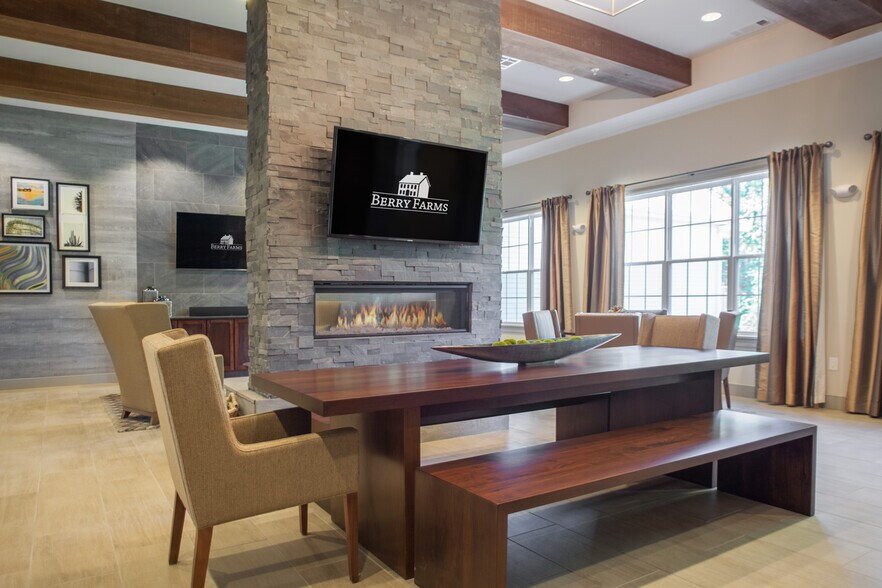 More Photos Of 4 Berry St, North Andover Apartments For Lease