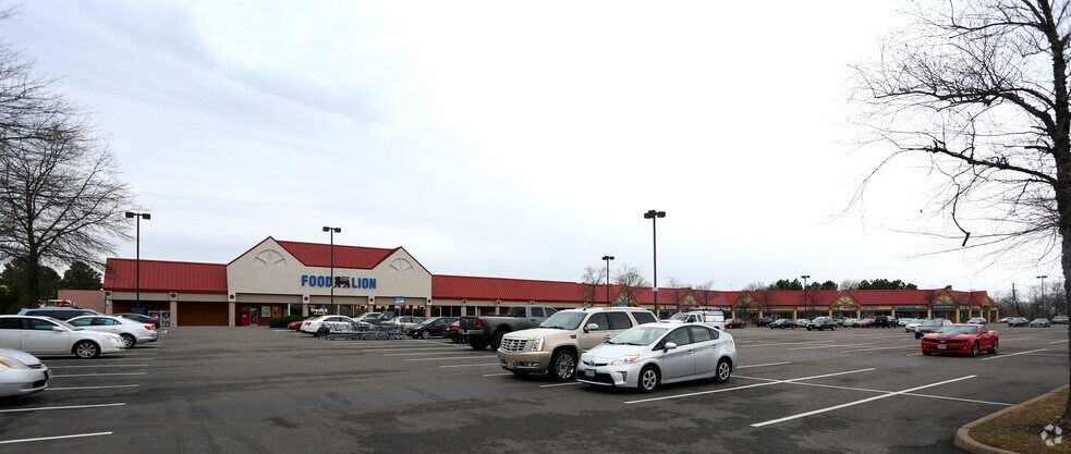 More Photos Of 2901-2949 Williamsburg Rd, Richmond Supermarket For Lease