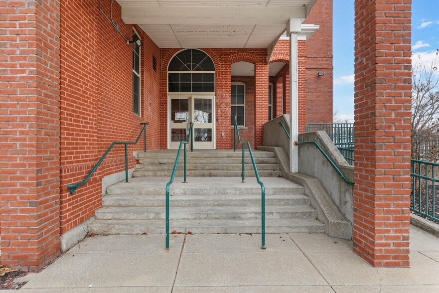 More Photos Of 651 Norwich Rd, Plainfield Schools For Sale