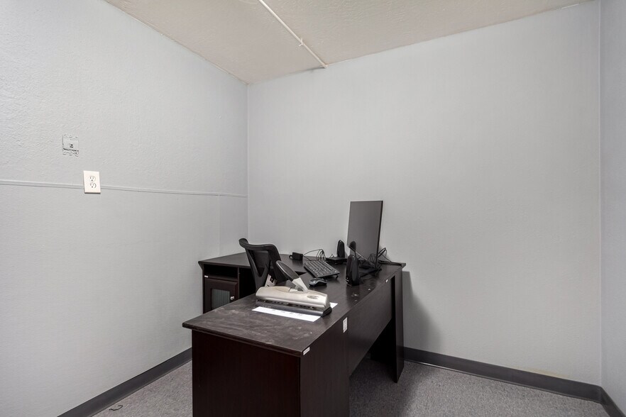 More Photos Of 5827 N 35th Ave, Phoenix Schools For Sale