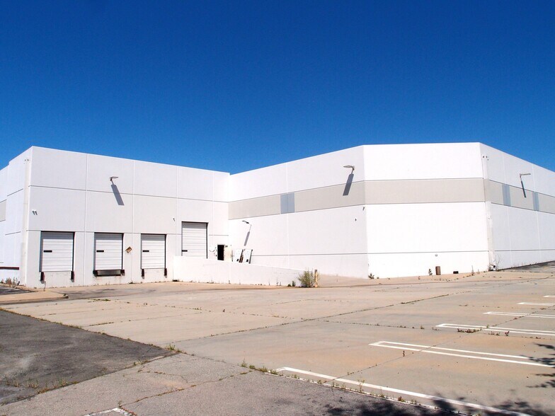 More Photos Of 17760 Rowland St, City of Industry Distribution For Sale