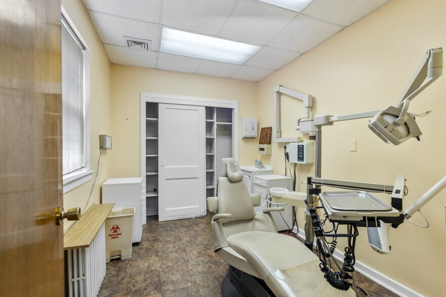 More Photos Of 3716 Philadelphia Pike, Claymont General Retail For Lease