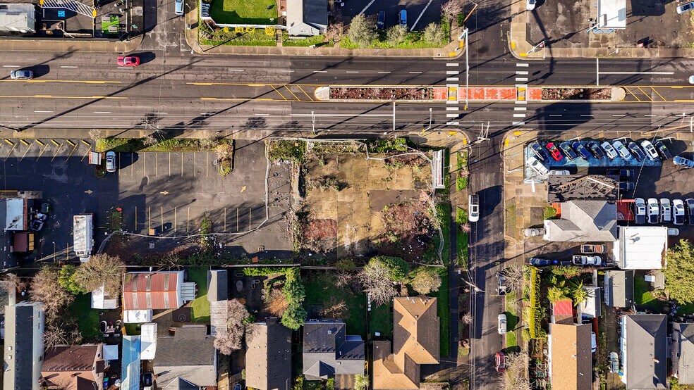 More Photos Of 322 SE 82nd Ave, Portland Land For Sale