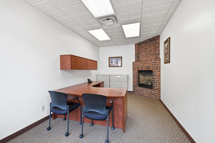 More Photos Of 200 S Minnesota Ave, Saint Peter Office For Sale