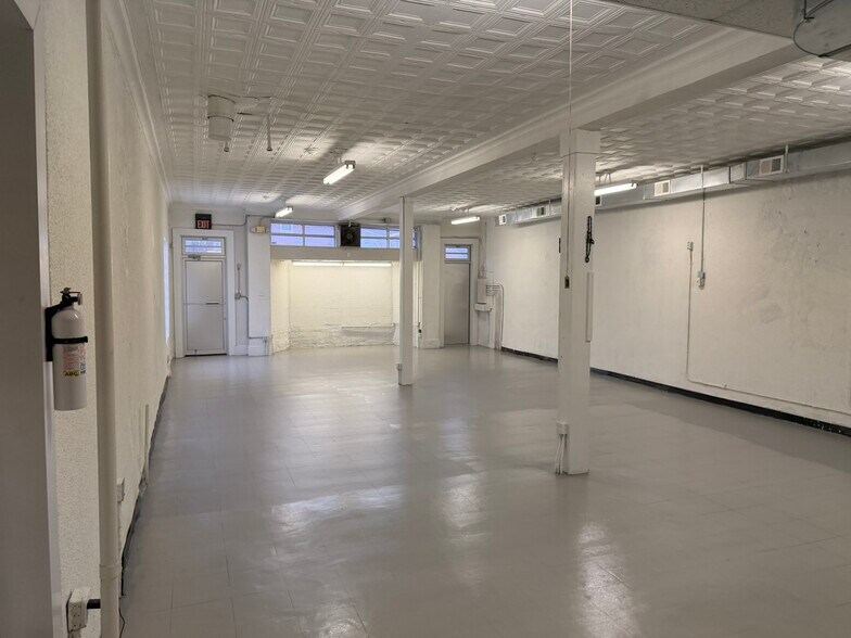 More Photos Of 4118 Queensbury Rd, Hyattsville Freestanding For Lease