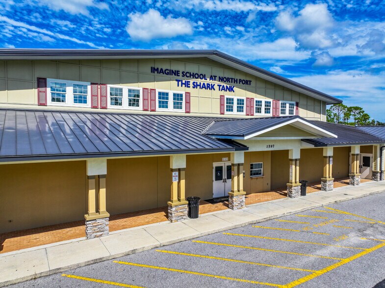 More Photos Of 2597 Sycamore St, North Port Industrial For Sale