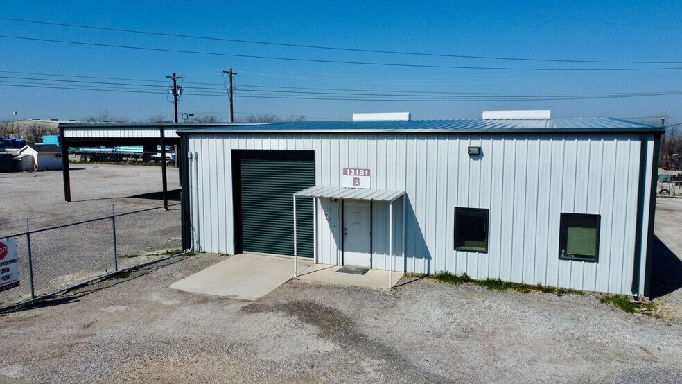More Photos Of 13189 Harmon Rd, Fort Worth Warehouse For Sale