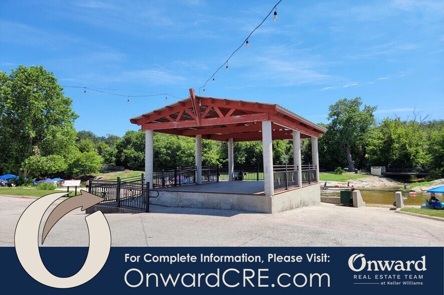 More Photos Of 219 S East St, Belton Freestanding For Lease