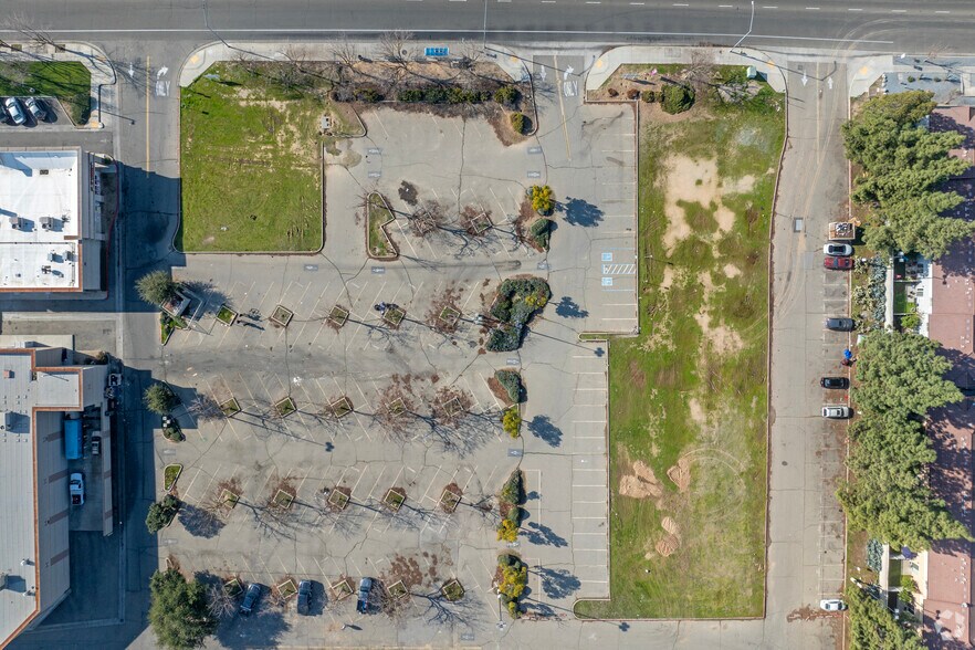More Photos Of 3732 W Shaw Ave, Fresno Land For Lease