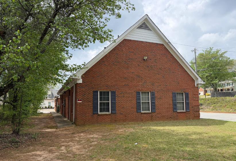 More Photos Of 5440 Lilburn Stone Mountain Rd, Stone Mountain Office For Lease