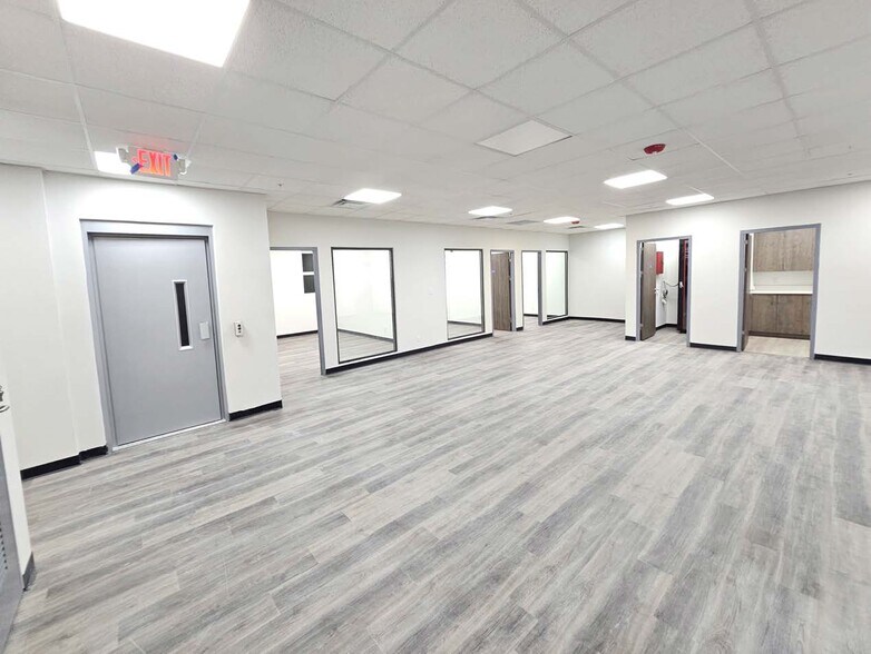 More Photos Of 8800 NW 15th St, Miami Warehouse For Lease