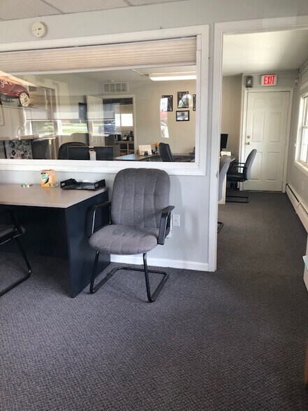 More Photos Of 1 Plumbridge Dr, Levittown Office Residential For Sale