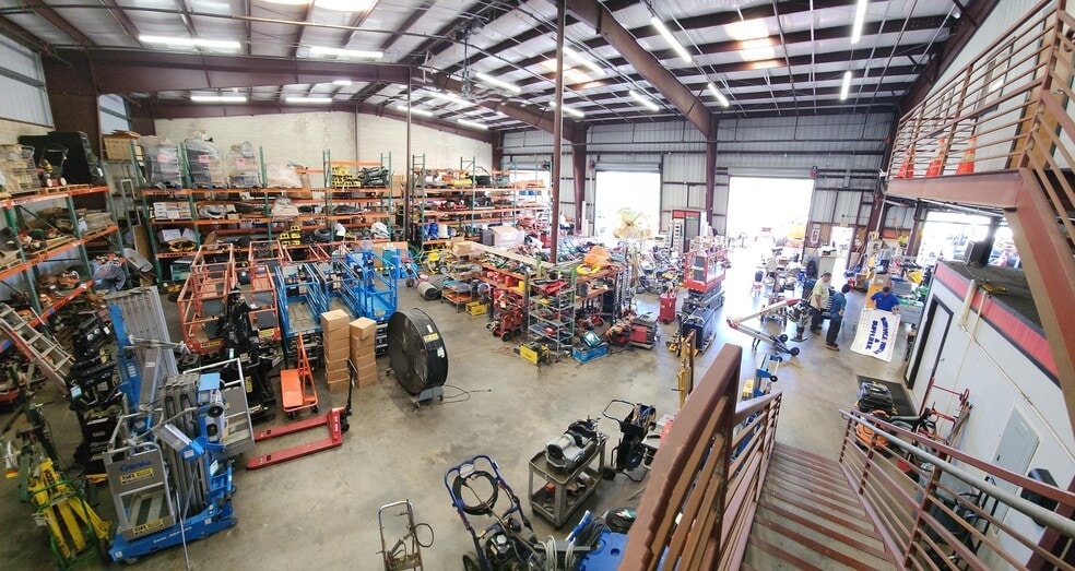 More Photos Of 94-405 Maikoiko St, Waipahu Warehouse For Lease