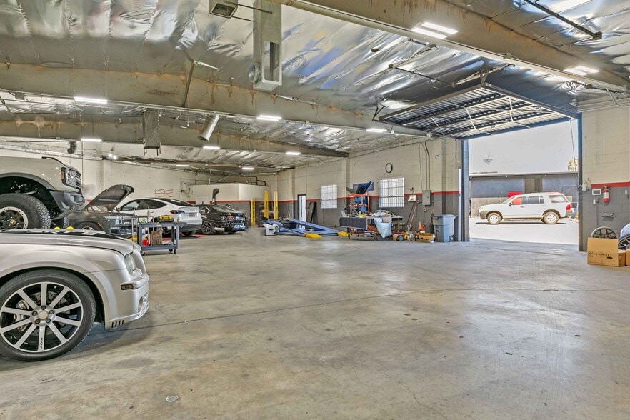 More Photos Of 7400 San Fernando Rd, Sun Valley Warehouse For Sale