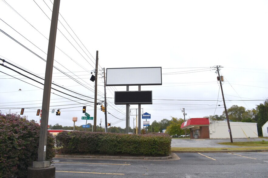 More Photos Of 4808 Buena Vista Rd, Columbus Drugstore For Lease