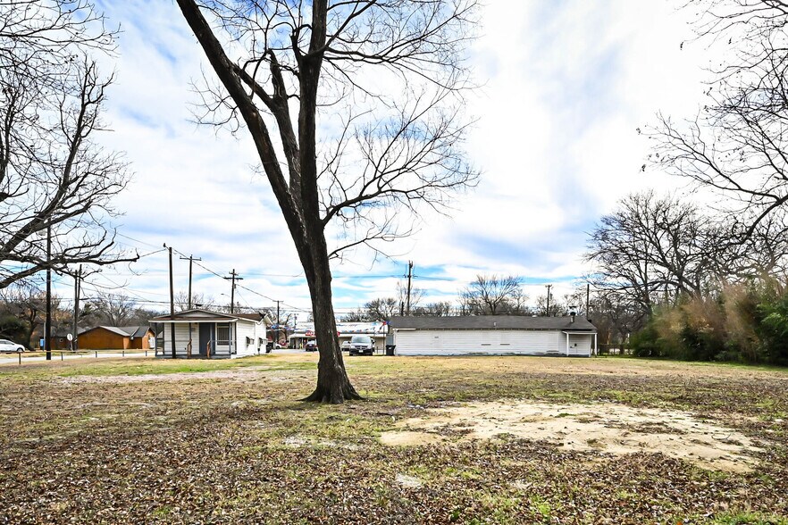 More Photos Of 600 W 13th Ave, Corsicana Flex For Sale