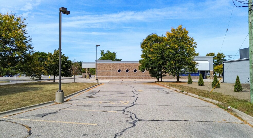 More Photos Of 51037 Van Dyke Ave, Shelby Township Drugstore For Sale