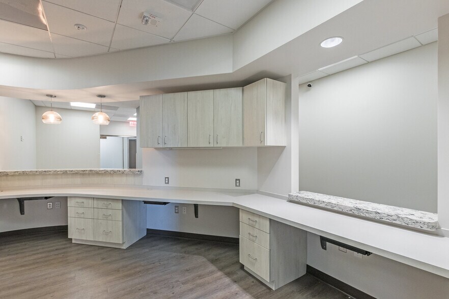More Photos Of 24430 Stone Springs Blvd, Dulles Medical For Lease