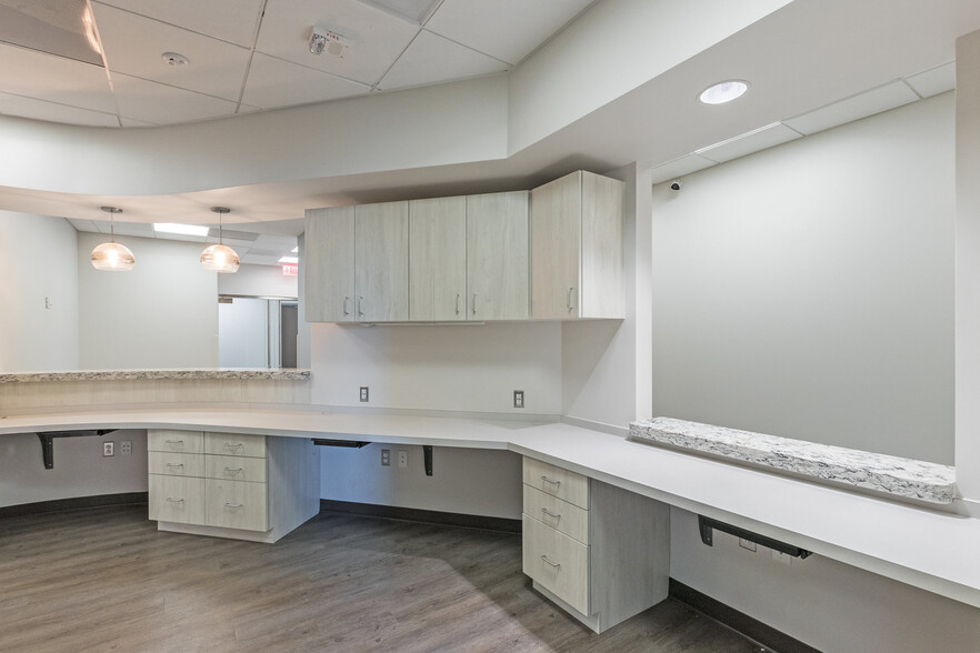 More Photos Of 24430 Stone Springs Blvd, Dulles Town Center Medical For Lease