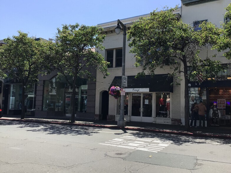 More Photos Of 681 Bridgeway, Sausalito General Retail For Sale