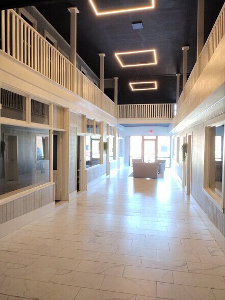 More Photos Of 152-158 N Water Ave, Gallatin Office For Lease