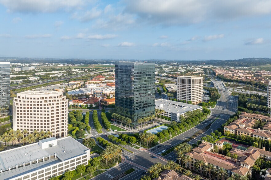 More Photos Of 200 Spectrum Center Dr, Irvine Office For Lease