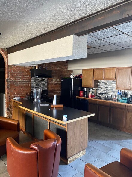 More Photos Of 452-454 Pearl St, Buffalo Storefront Retail Residential For Sale