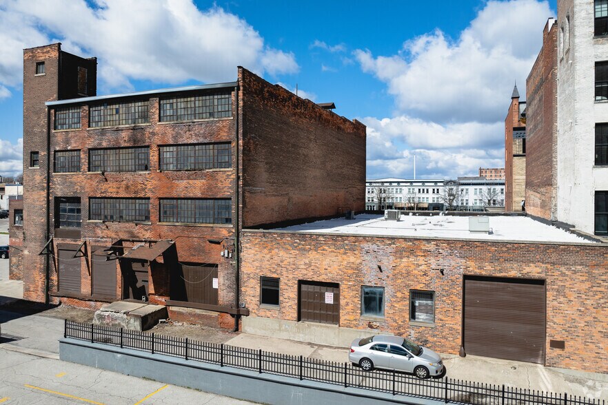 More Photos Of 126 N Ontario St, Toledo Manufacturing For Sale