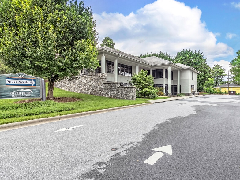 More Photos Of 902 Fleming St, Hendersonville Medical For Lease