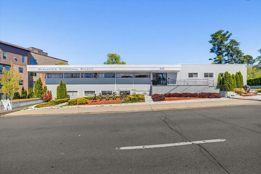 More Photos Of 444 E Boston Post Rd, Mamaroneck Medical For Lease