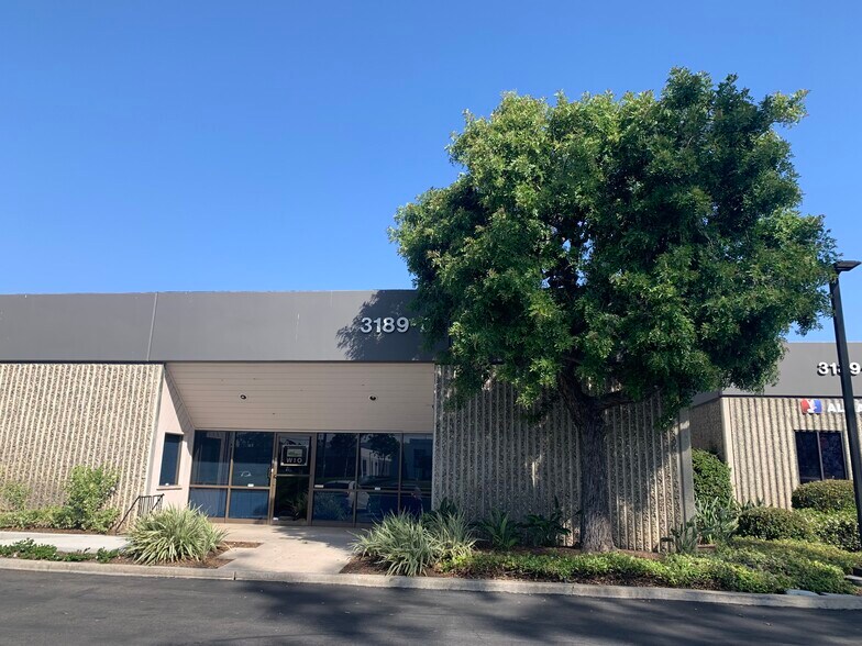 More Photos Of 3189 Airway Ave, Costa Mesa Light Manufacturing For Sale