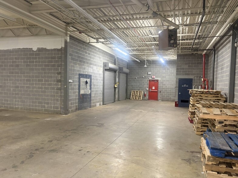 More Photos Of 590 Branchlands Blvd, Charlottesville Freestanding For Lease