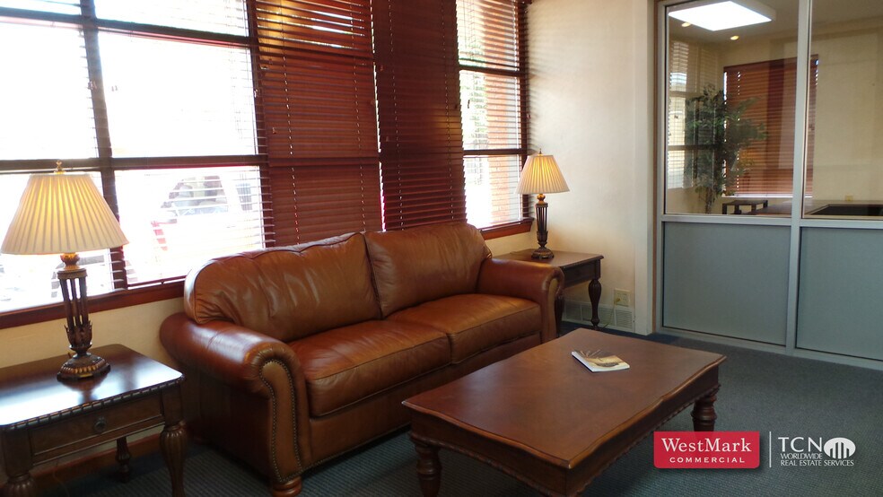 More Photos Of 629 Baltimore St, Plainview General Retail For Lease