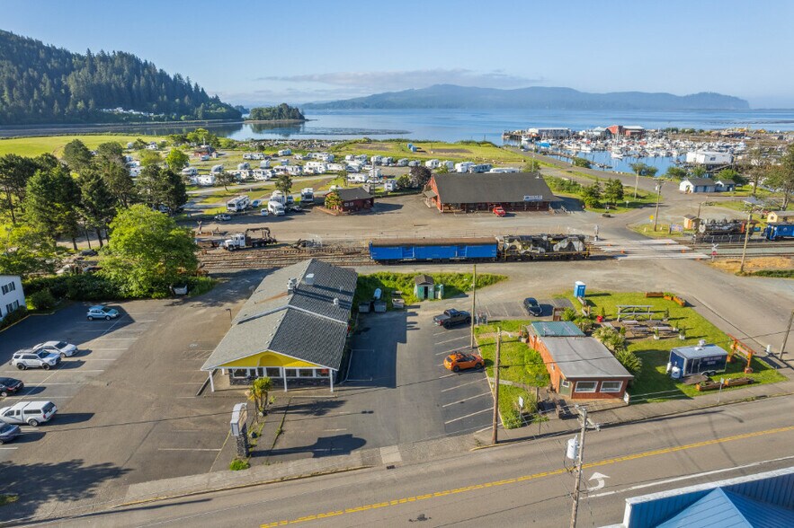 More Photos Of 235 Garibaldi Ave, Garibaldi General Retail For Sale