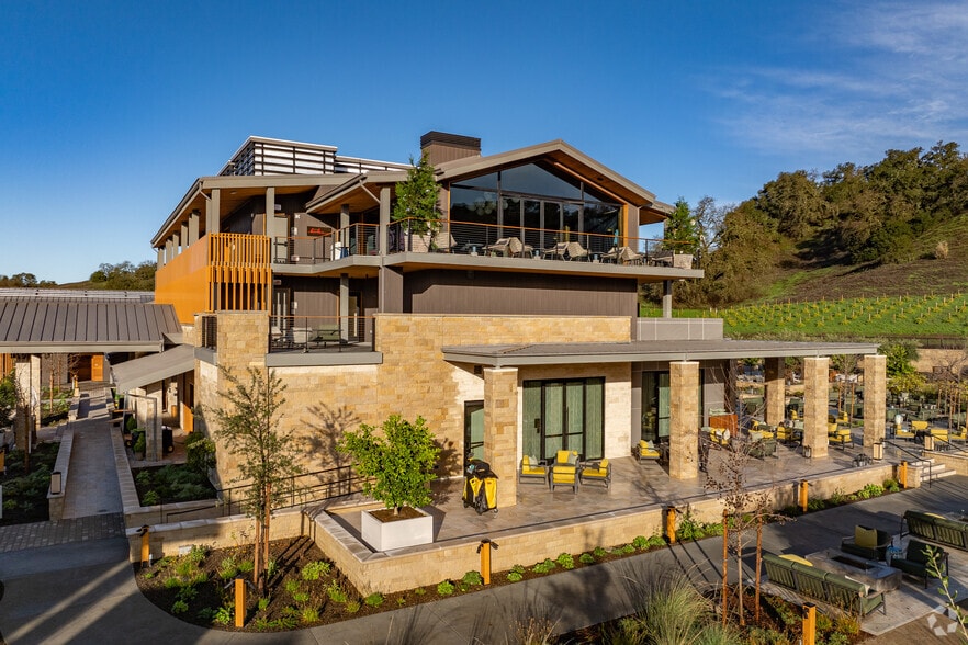 Primary Photo Of 101 Dovetail Ln, Healdsburg Hotel For Lease
