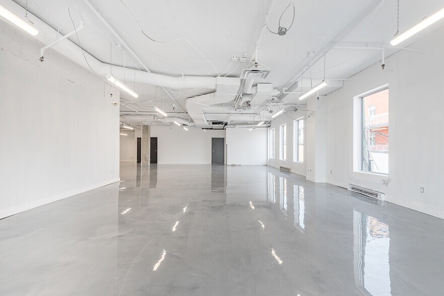More Photos Of 7001-7035 Boul Saint-Laurent, Montréal Office For Lease