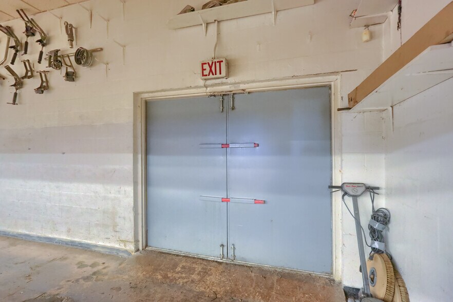More Photos Of 3210 Wilmington Rd, New Castle Bowling Alley For Sale