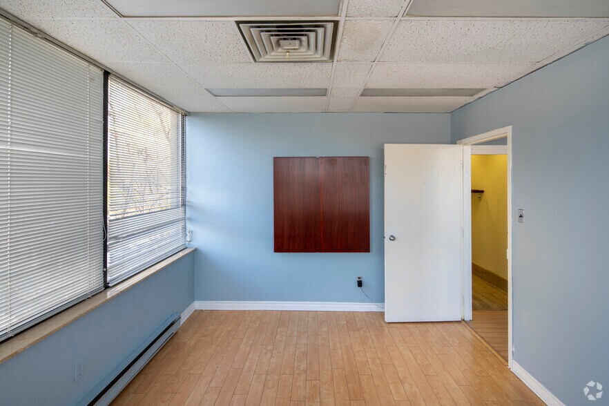 More Photos Of 345 Wilson Ave, Toronto Office For Sale