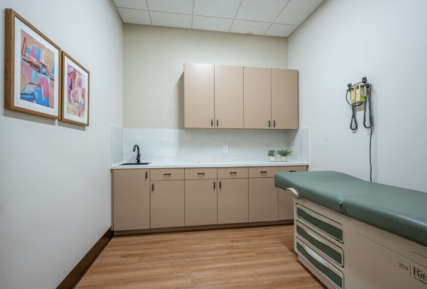 More Photos Of 3795 Boynton Beach Blvd, Boynton Beach Medical For Lease