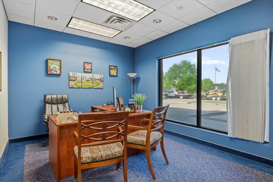 More Photos Of 1124 Centre West Dr, Springfield Office For Lease