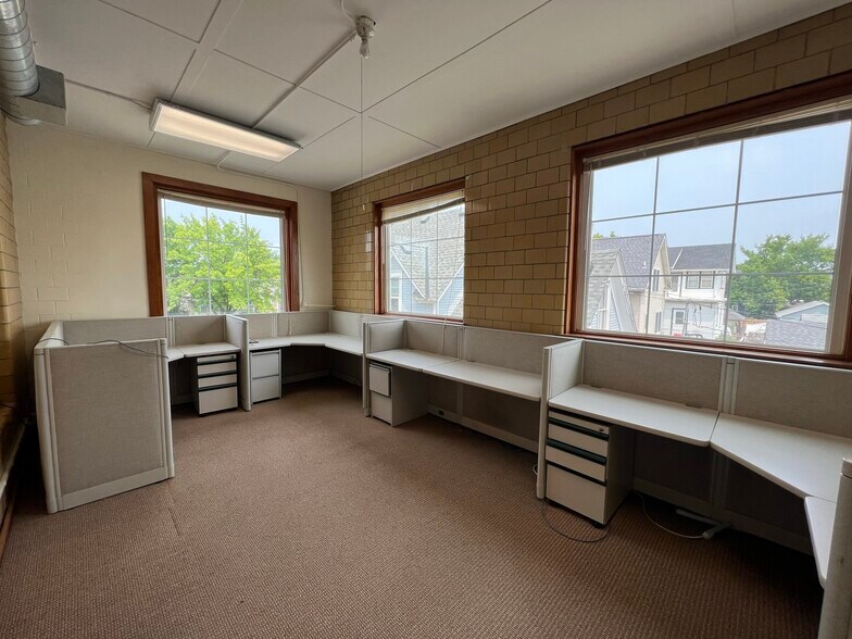 More Photos Of 499-500 Grotto St N, Saint Paul Loft Creative Space For Sale